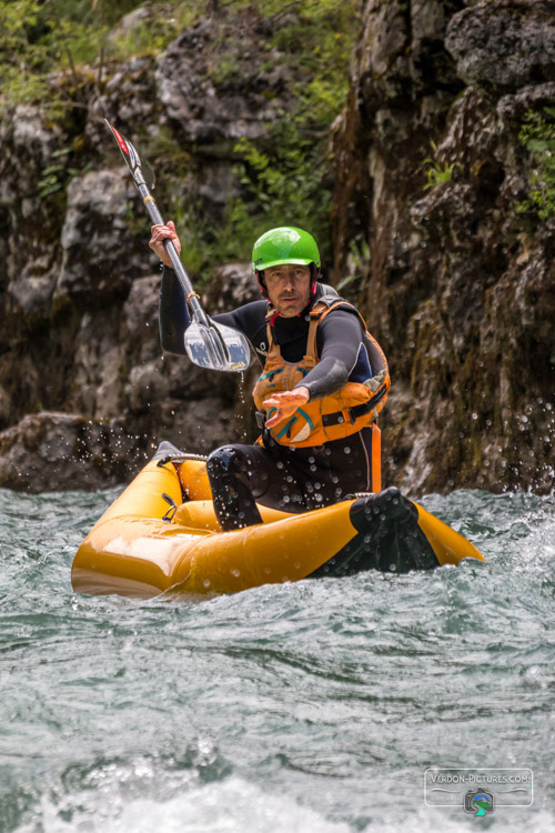 photo cano raft air boat canoe verdon